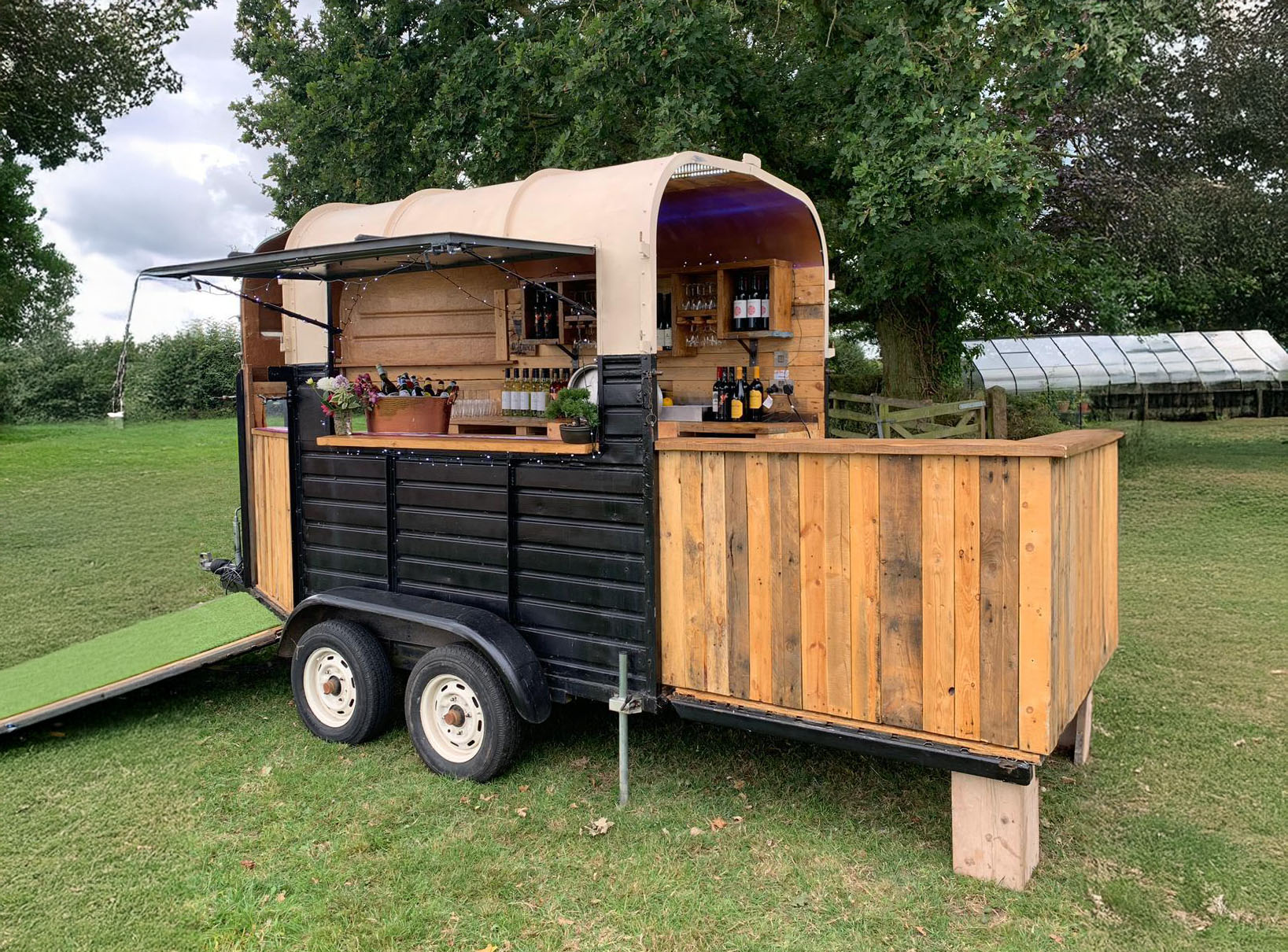 Horsebox Bar